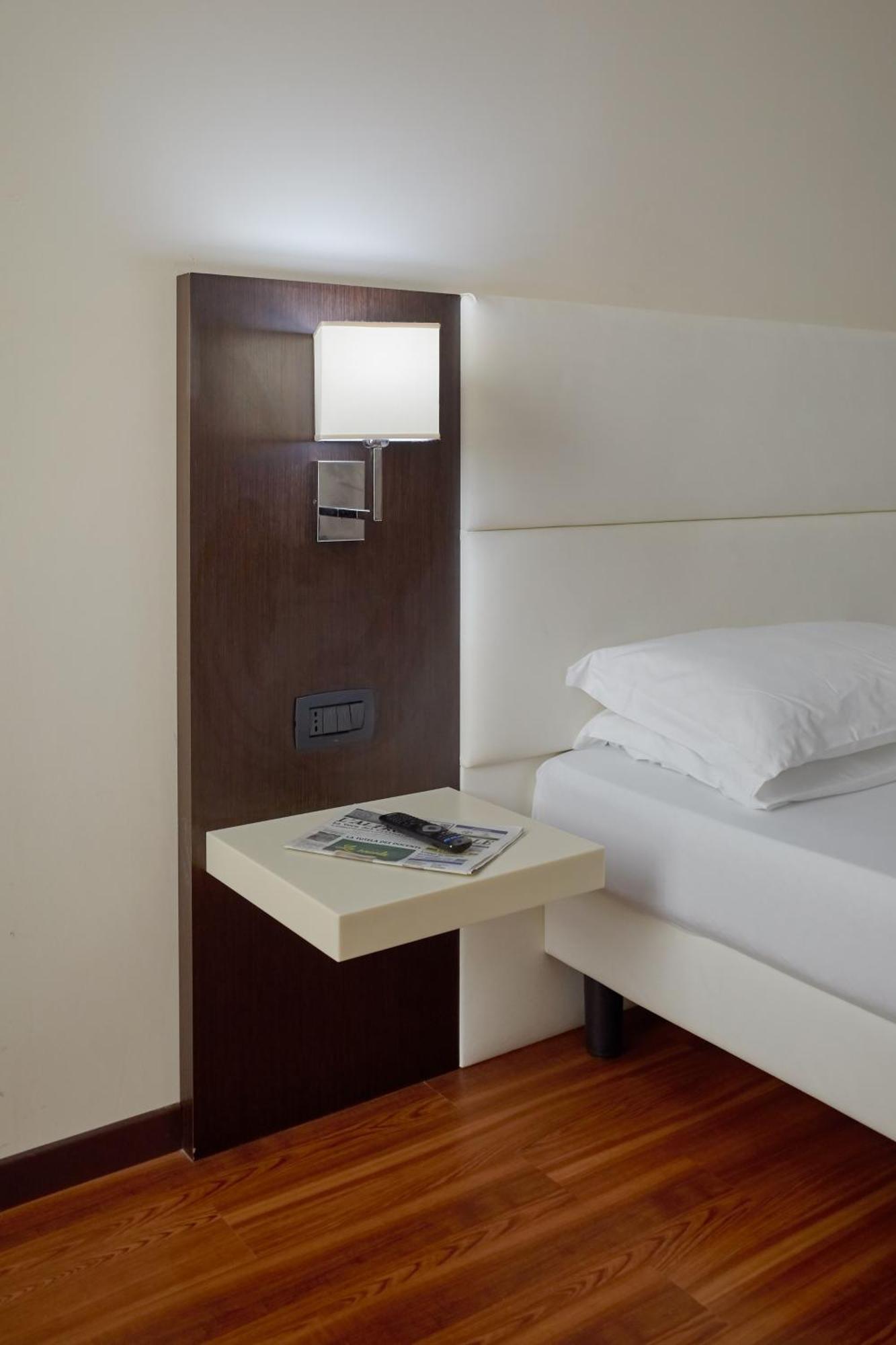 Deluxe Double or Twin Room,1592167680:JPEG